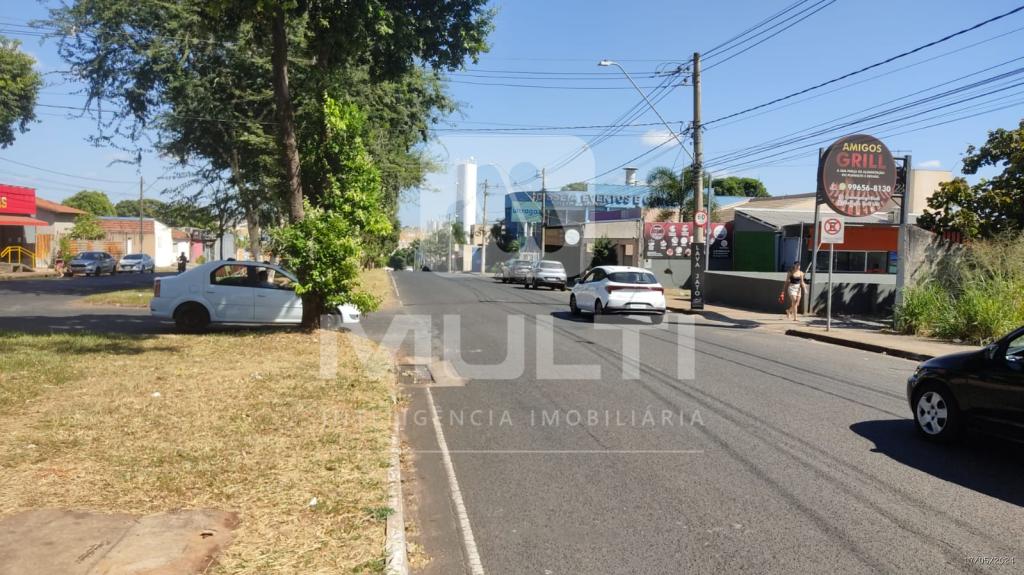 Terreno à venda com 1 quarto, 1310m² - Foto 2
