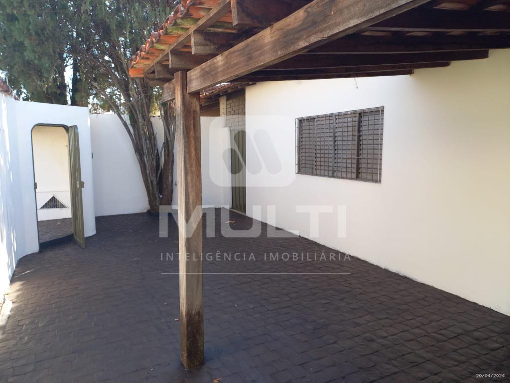 Casa à venda com 3 quartos, 90m² - Foto 2