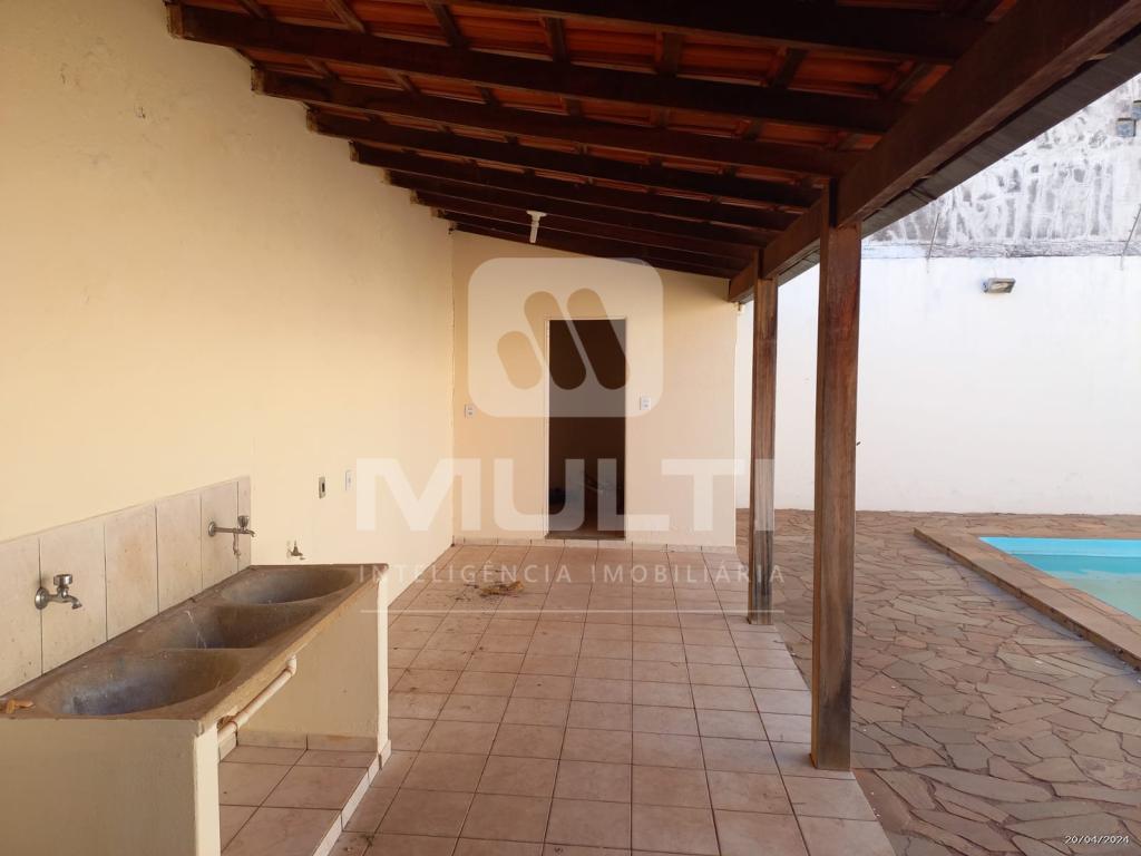 Casa à venda com 3 quartos, 90m² - Foto 15