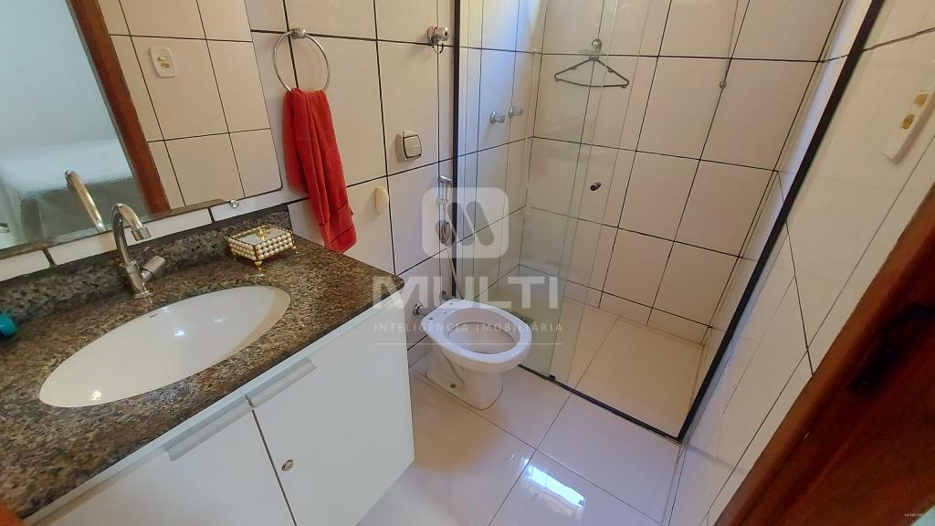 Casa à venda com 3 quartos, 400m² - Foto 10