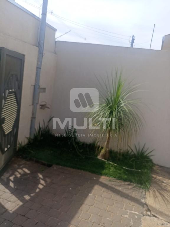 Casa à venda com 3 quartos, 70m² - Foto 2