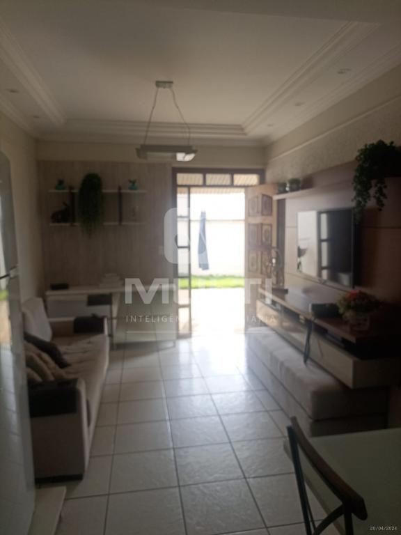 Casa à venda com 3 quartos, 70m² - Foto 5