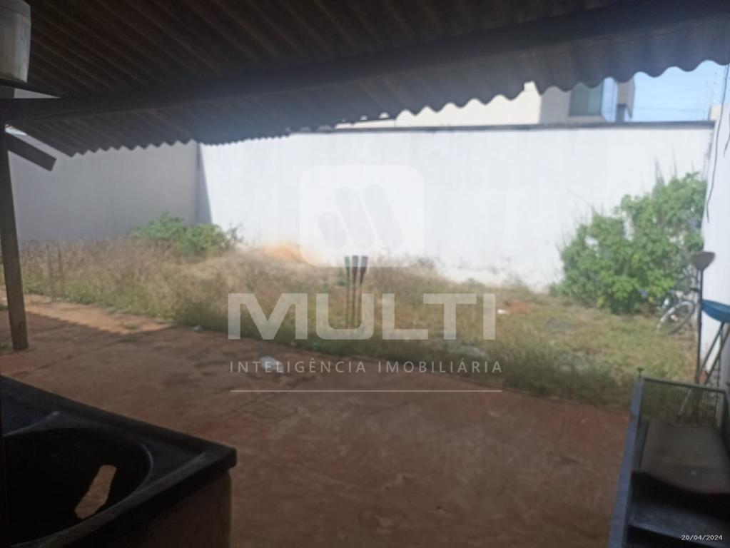 Casa à venda com 3 quartos, 70m² - Foto 12