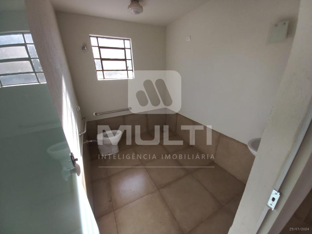 Casa à venda com 3 quartos, 219m² - Foto 10