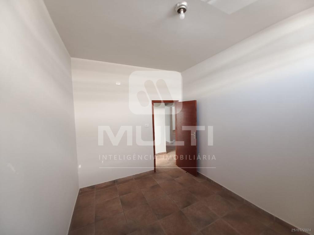 Casa à venda com 3 quartos, 219m² - Foto 11