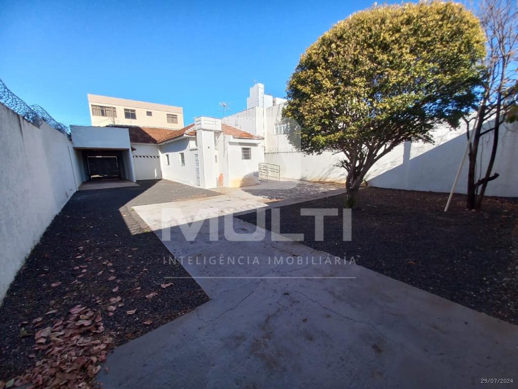 Casa à venda com 3 quartos, 219m² - Foto 16