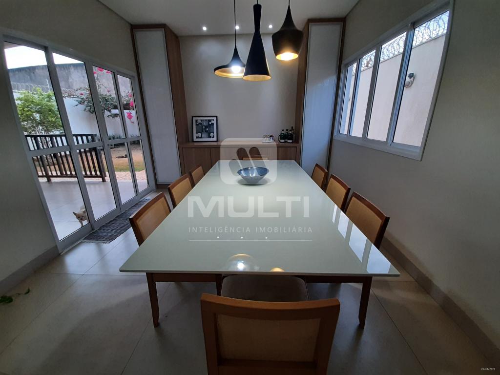 Casa à venda com 3 quartos, 235m² - Foto 5