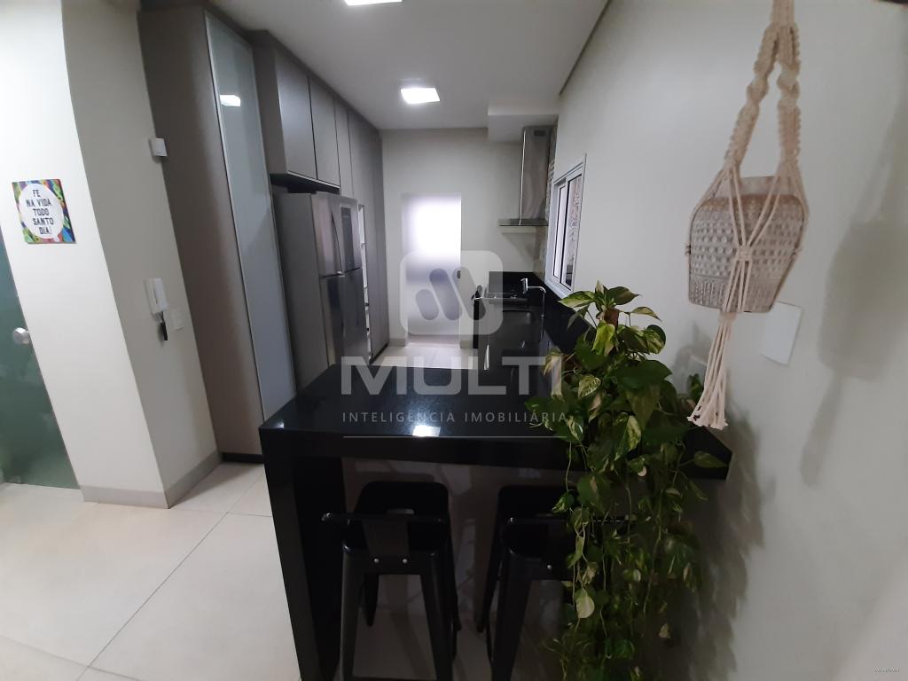 Casa à venda com 3 quartos, 235m² - Foto 7