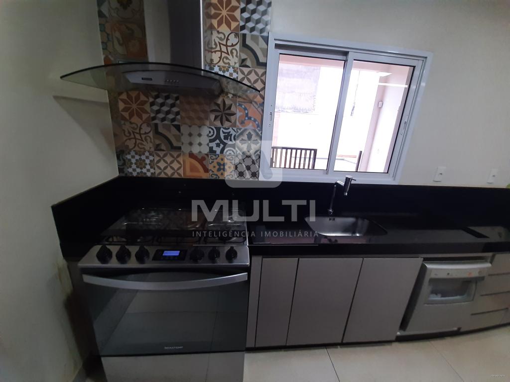 Casa à venda com 3 quartos, 235m² - Foto 9