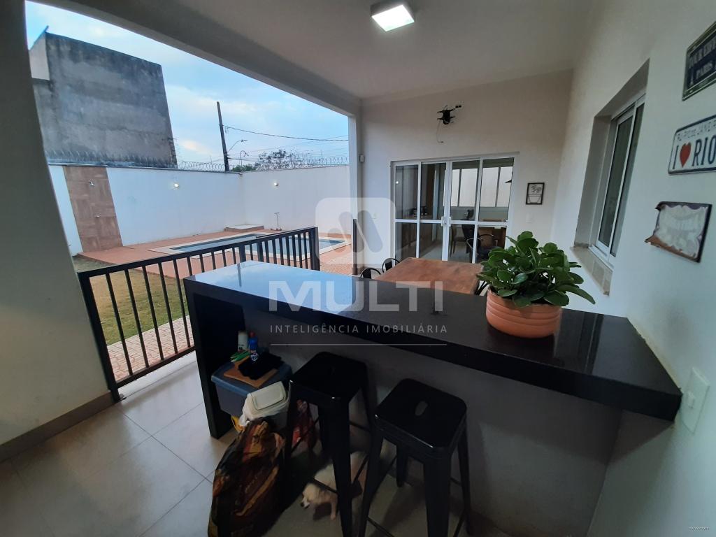 Casa à venda com 3 quartos, 235m² - Foto 12