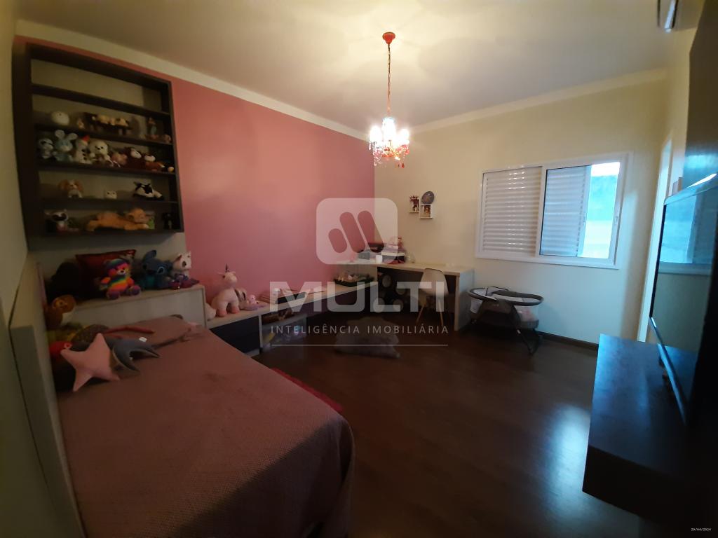 Casa à venda com 3 quartos, 235m² - Foto 15