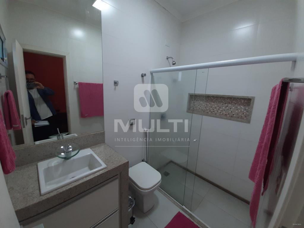Casa à venda com 3 quartos, 235m² - Foto 16