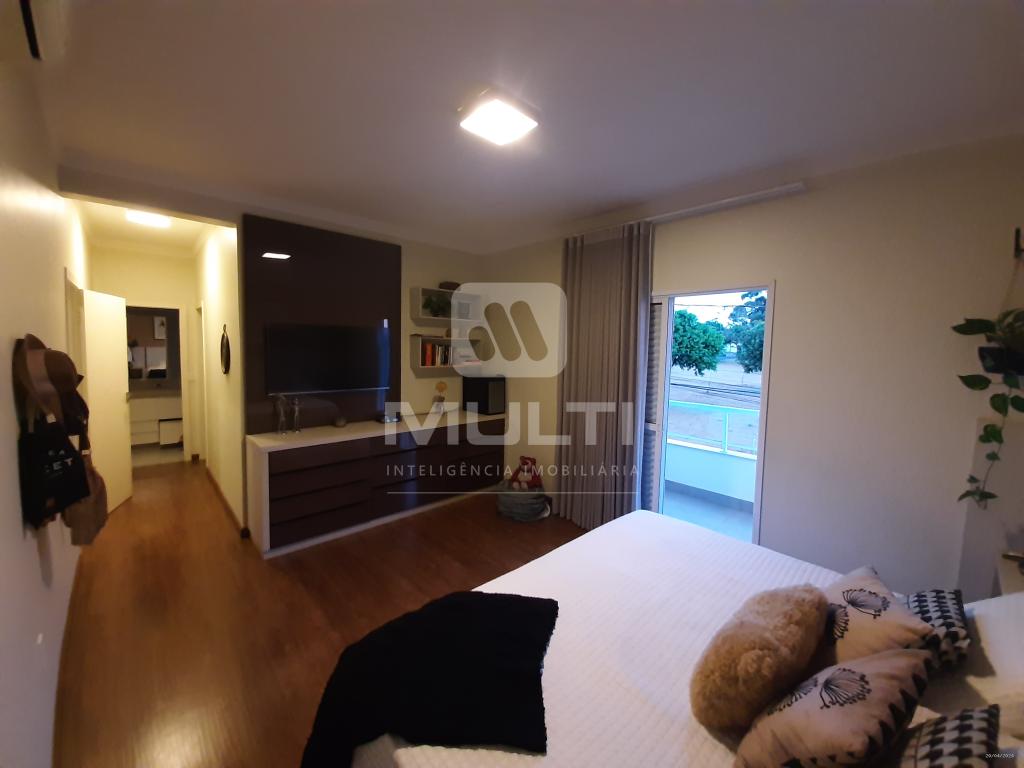 Casa à venda com 3 quartos, 235m² - Foto 22