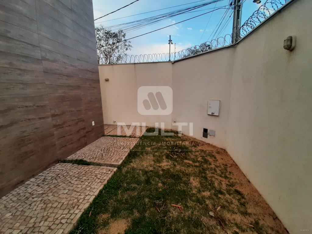 Casa à venda com 3 quartos, 235m² - Foto 25
