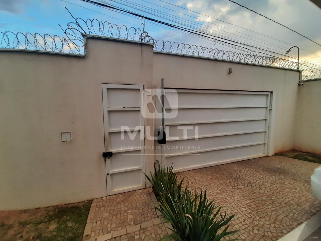 Casa à venda com 3 quartos, 235m² - Foto 30