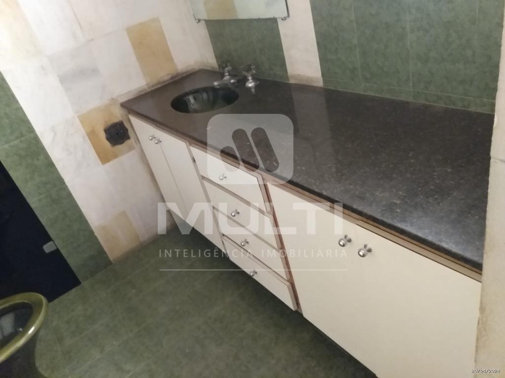 Casa à venda com 3 quartos, 298m² - Foto 3