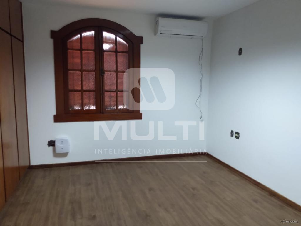 Casa à venda com 3 quartos, 298m² - Foto 8