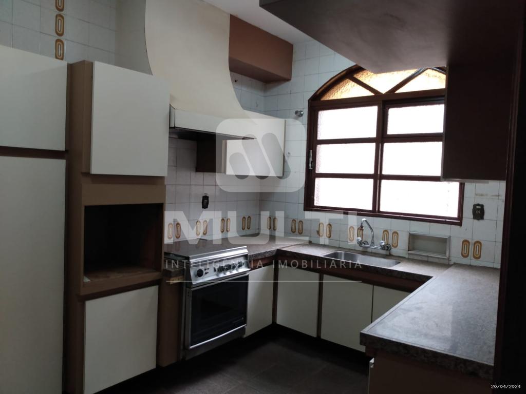 Casa à venda com 3 quartos, 298m² - Foto 17
