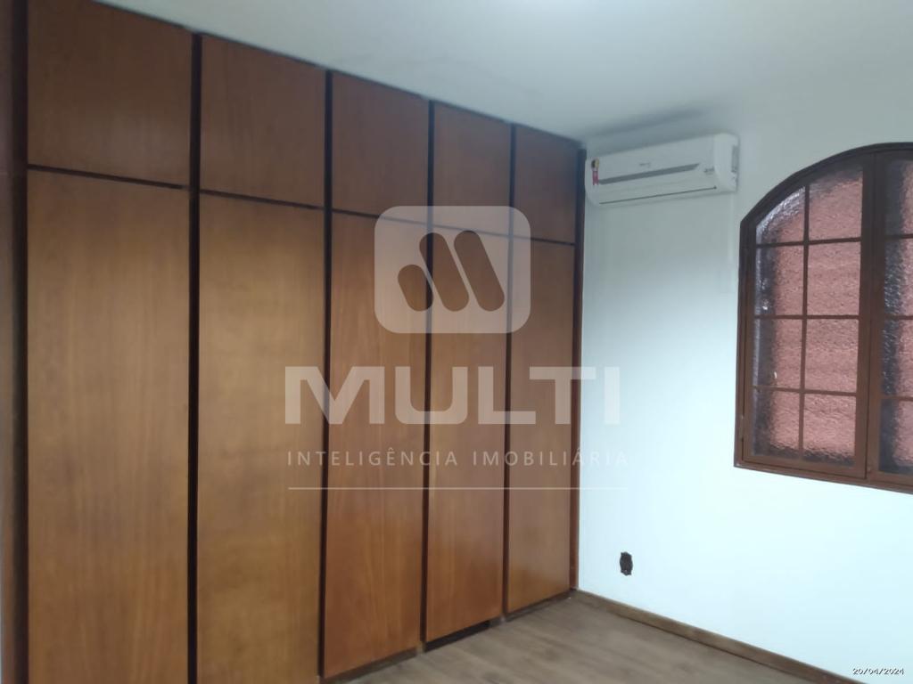 Casa à venda com 3 quartos, 298m² - Foto 34