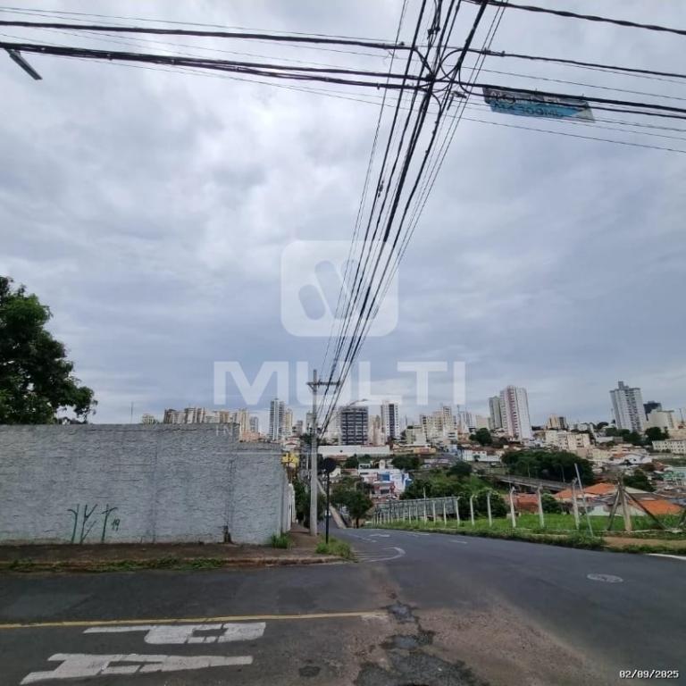 Loteamento e Condomínio - Foto 1