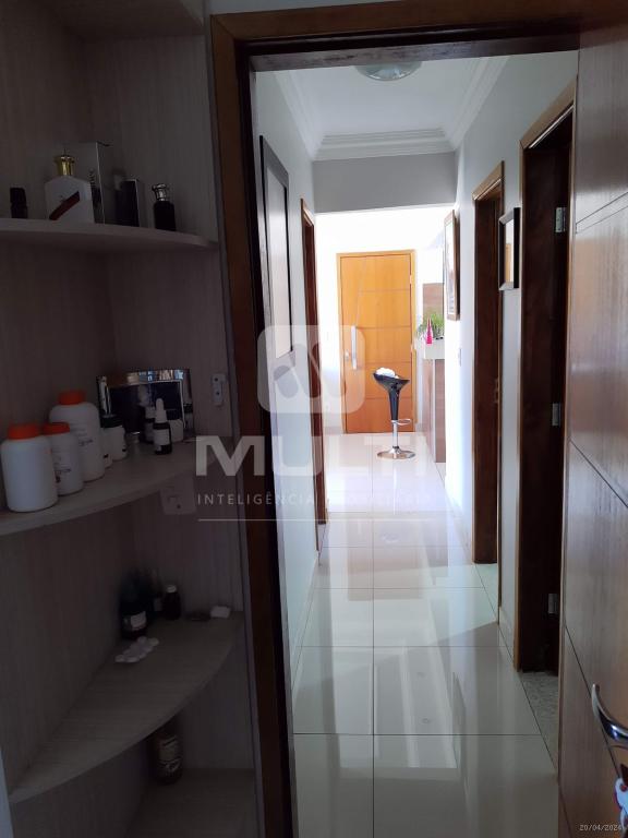 Apartamento à venda com 3 quartos, 84m² - Foto 12