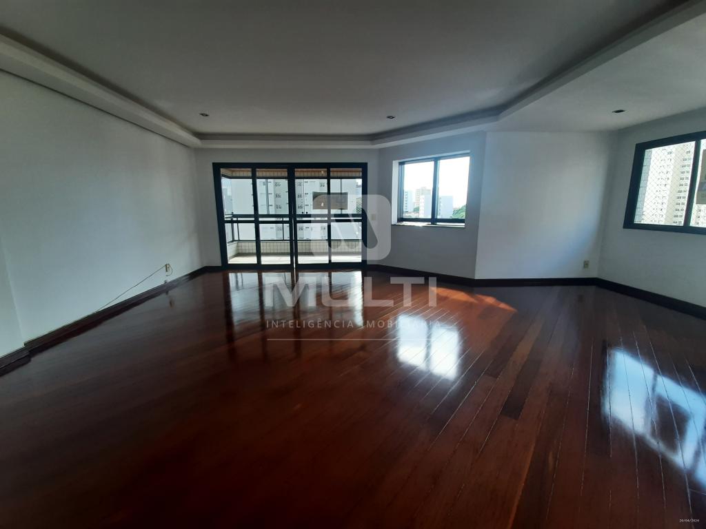 Apartamento à venda com 4 quartos, 200m² - Foto 2