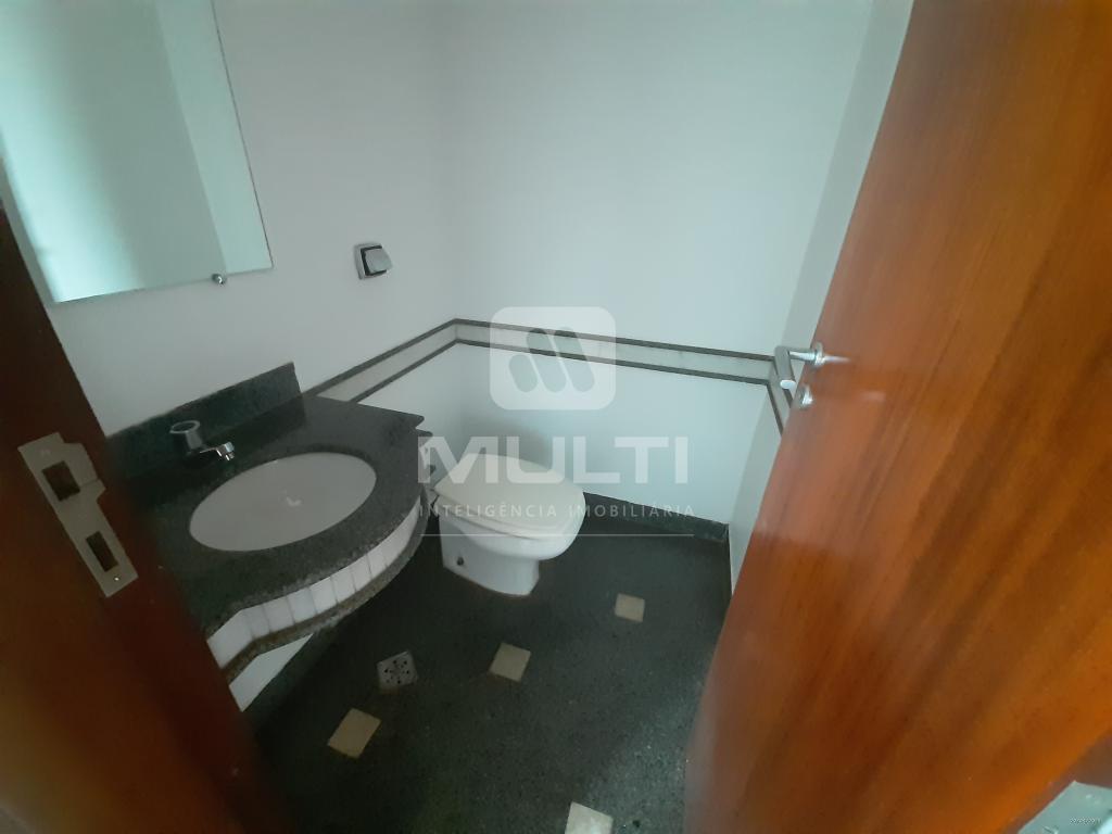 Apartamento à venda com 4 quartos, 200m² - Foto 3