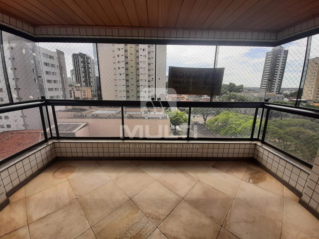 Apartamento à venda com 4 quartos, 200m² - Foto 4