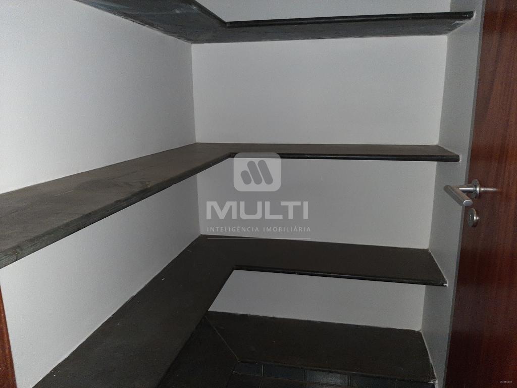 Apartamento à venda com 4 quartos, 200m² - Foto 18