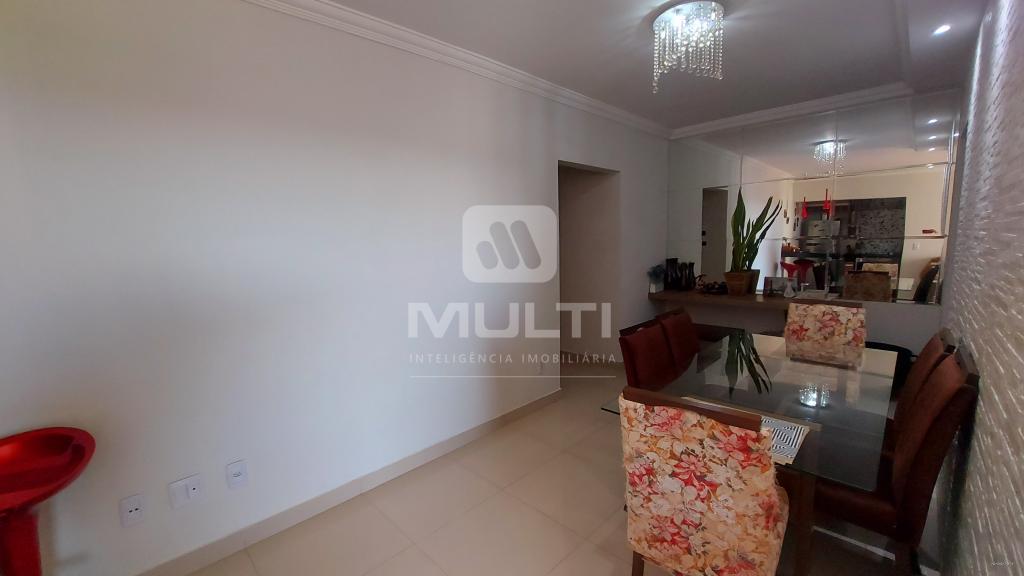 Apartamento à venda com 2 quartos, 72m² - Foto 5