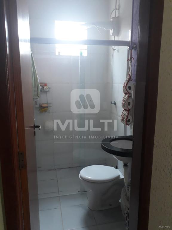 Casa à venda com 3 quartos, 136m² - Foto 4