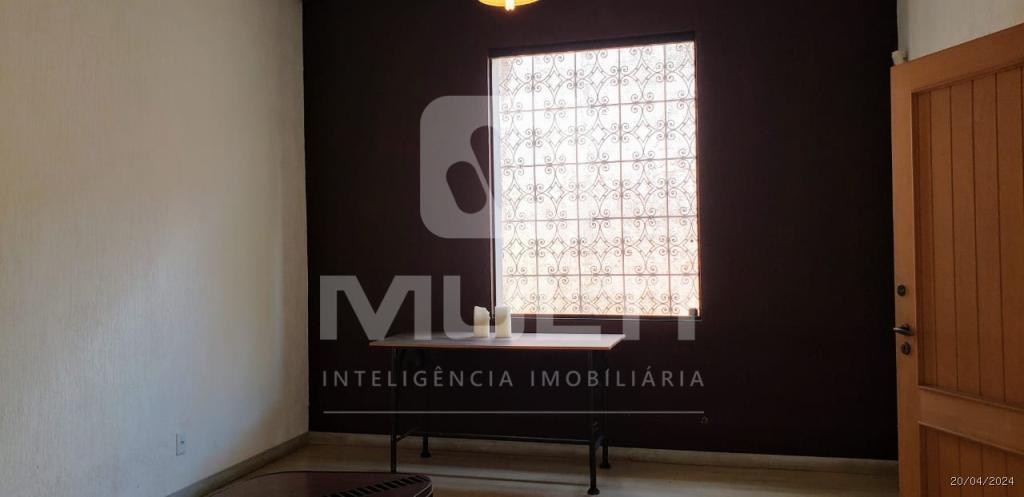 Casa à venda com 3 quartos, 357m² - Foto 7