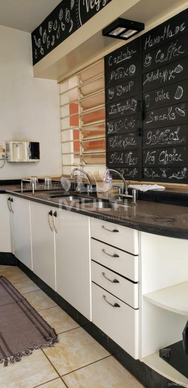 Casa à venda com 3 quartos, 357m² - Foto 9