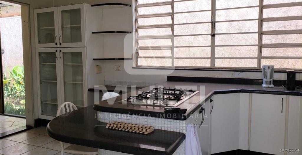 Casa à venda com 3 quartos, 357m² - Foto 15