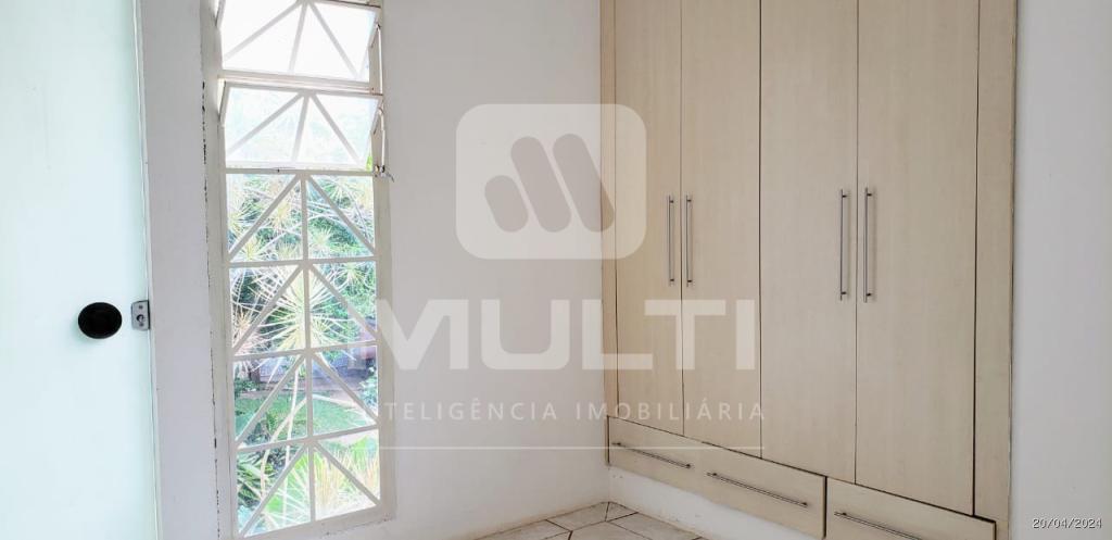 Casa à venda com 3 quartos, 357m² - Foto 23