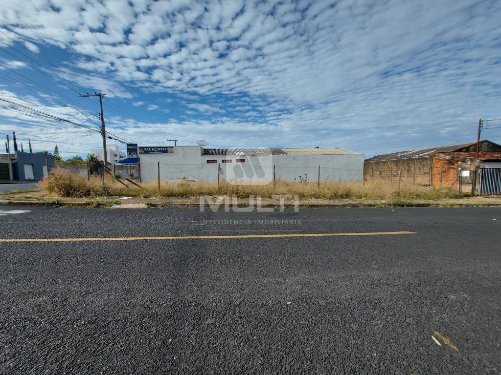Terreno à venda com 1 quarto, 283m² - Foto 1
