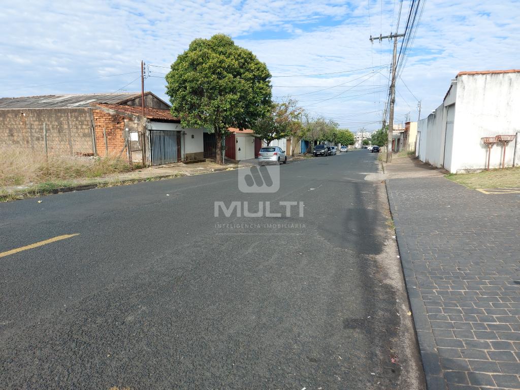 Terreno à venda com 1 quarto, 283m² - Foto 3