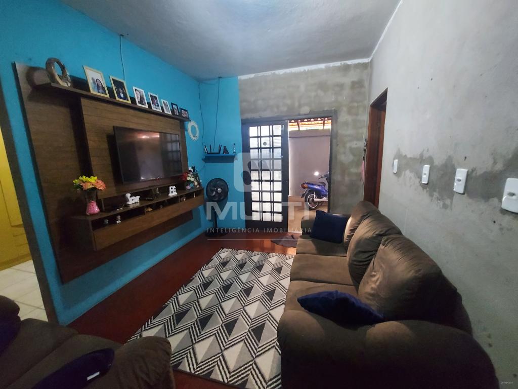 Casa, 4 quartos, 151 m² - Foto 1