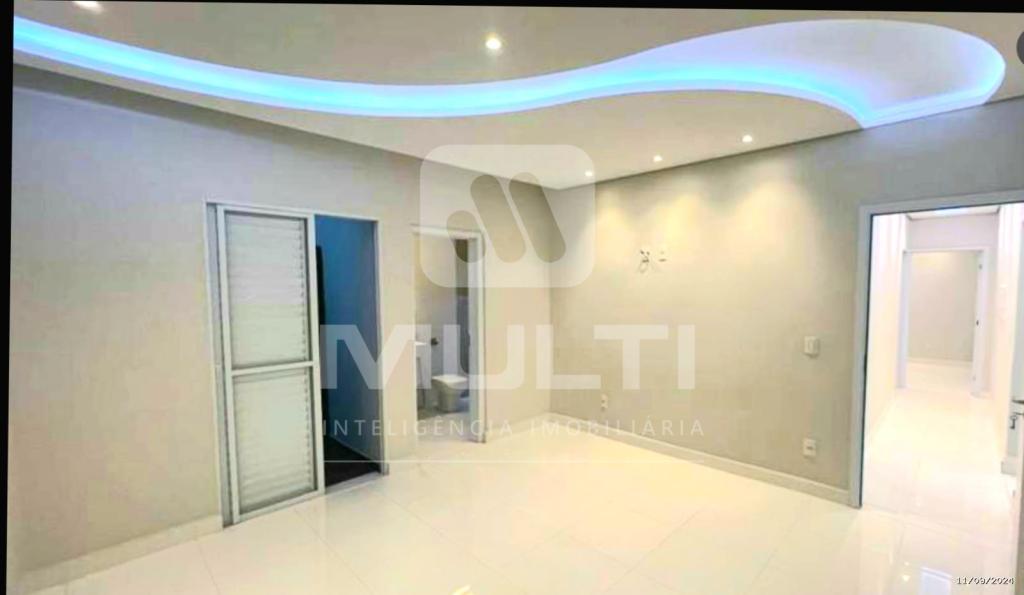 Casa à venda com 3 quartos, 220m² - Foto 4