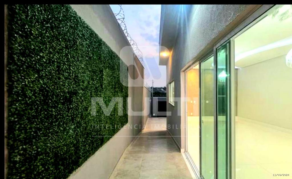 Casa à venda com 3 quartos, 220m² - Foto 11