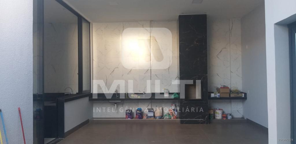 Casa à venda com 3 quartos, 200m² - Foto 4