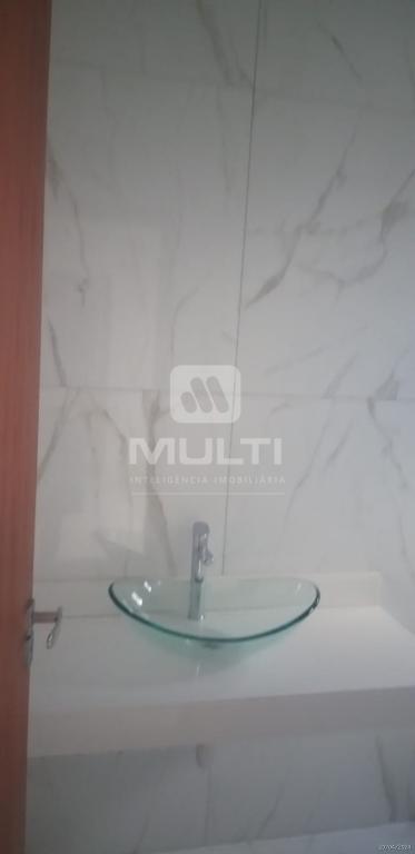Casa à venda com 3 quartos, 200m² - Foto 14
