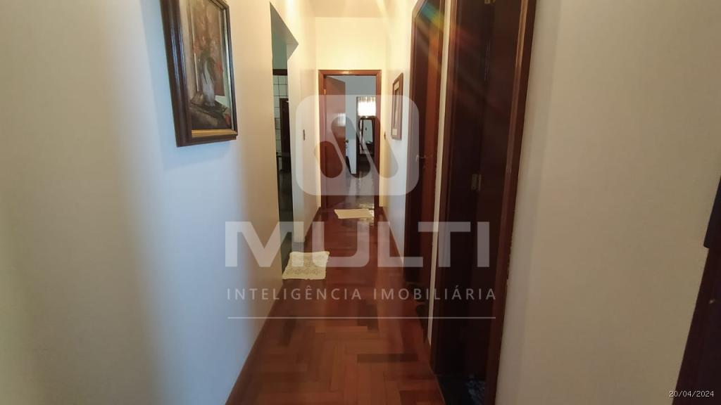 Casa à venda com 3 quartos, 370m² - Foto 3