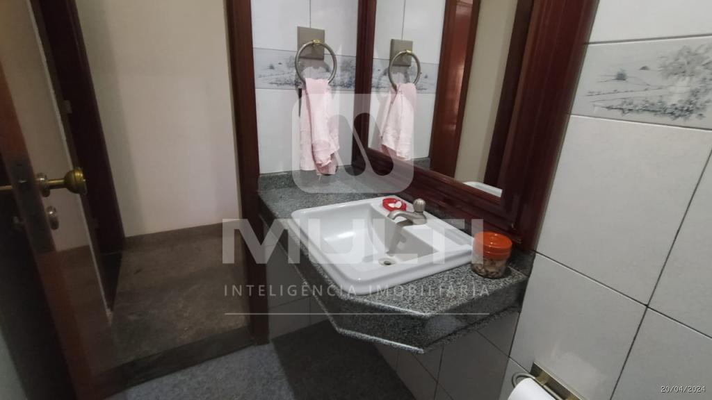 Casa à venda com 3 quartos, 370m² - Foto 13