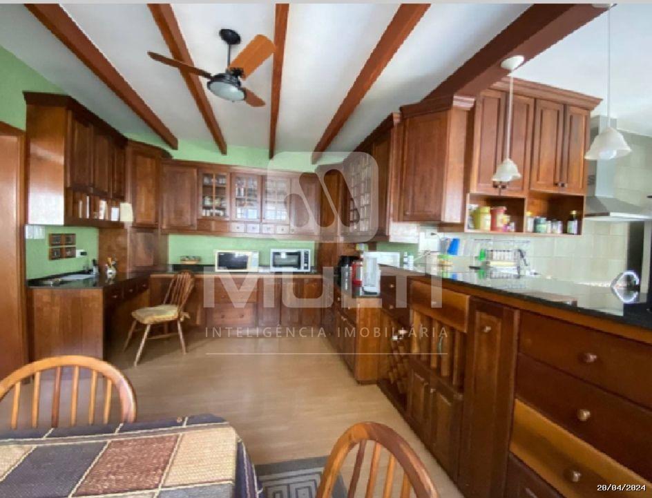 Casa à venda com 3 quartos, 270m² - Foto 3