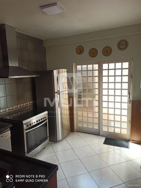Casa à venda com 3 quartos, 270m² - Foto 6