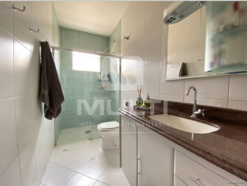 Casa à venda com 3 quartos, 270m² - Foto 7