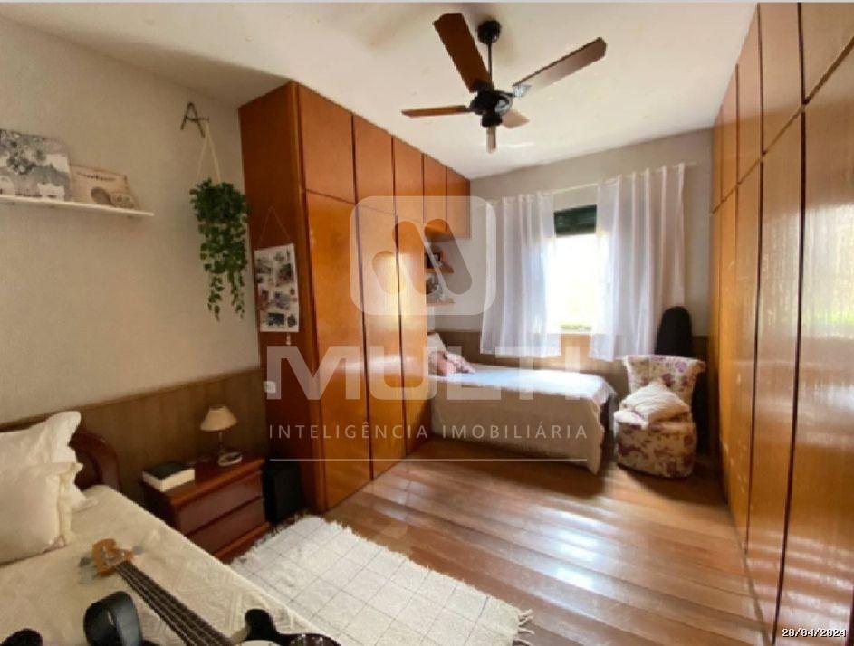 Casa à venda com 3 quartos, 270m² - Foto 8