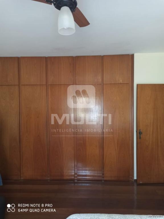 Casa à venda com 3 quartos, 270m² - Foto 12