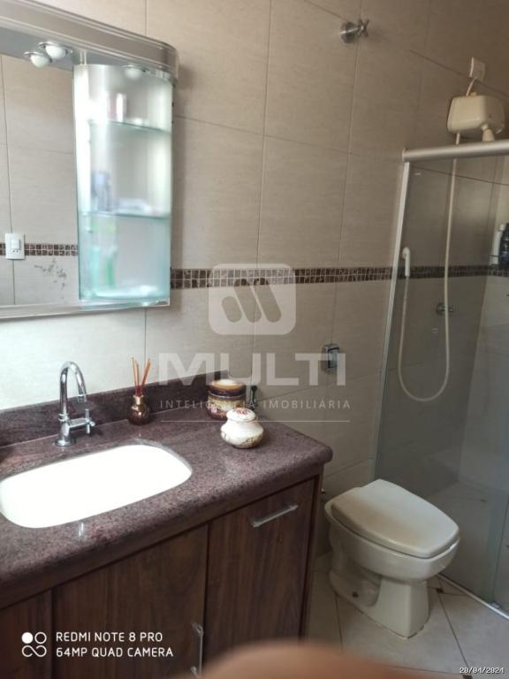 Casa à venda com 3 quartos, 270m² - Foto 16